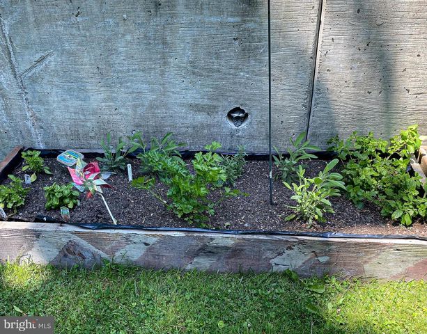 176 ROOSEVELT DR, Morea, PA 17948