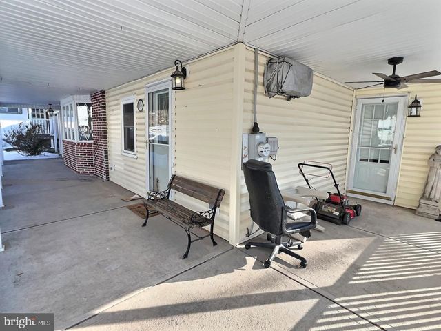 176 ROOSEVELT DR, Morea, PA 17948