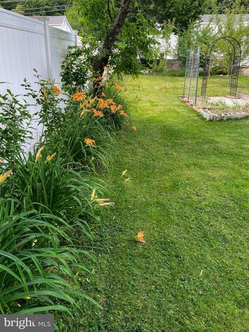 176 ROOSEVELT DR, Morea, PA 17948