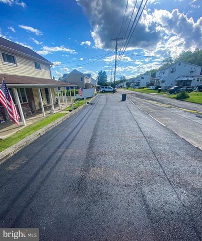 176 ROOSEVELT DR, Morea, PA 17948