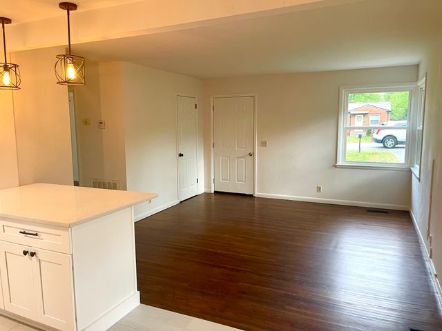 1907 Dabbs Ave, Nashville, TN 37217