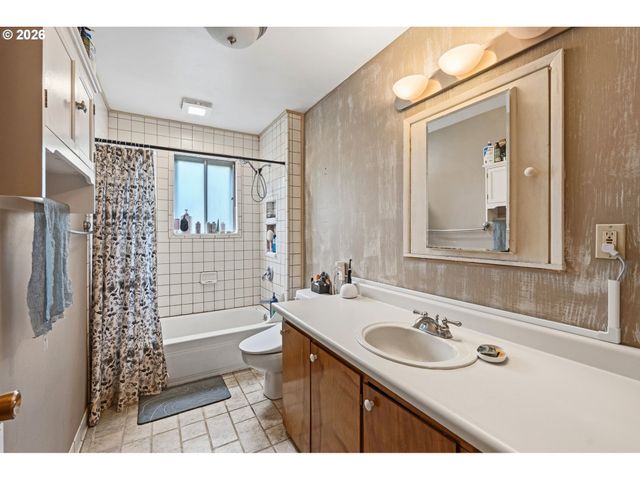 2419 Ne 59TH St, Vancouver, WA 98663