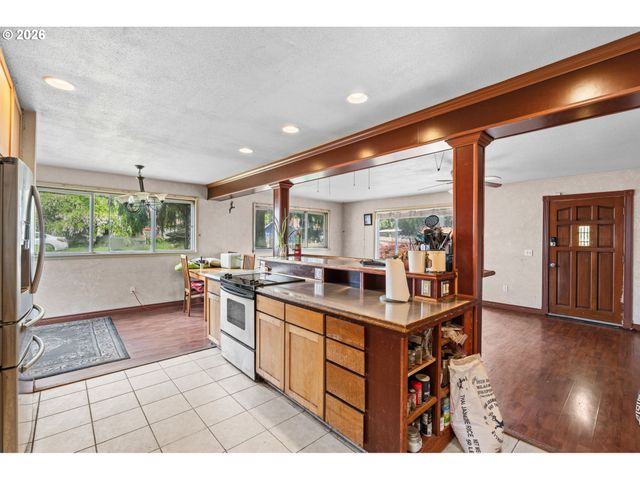 2419 Ne 59TH St, Vancouver, WA 98663