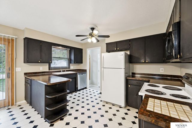 6338 Hartley Street, Lincoln, NE 68507