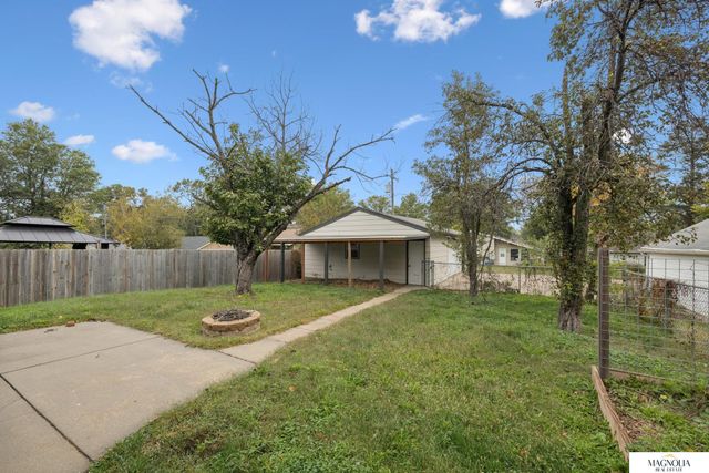 6338 Hartley Street, Lincoln, NE 68507