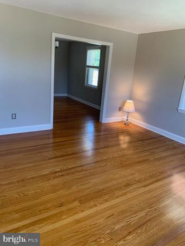 30 SIPPLE AVE, Baltimore, MD 21236