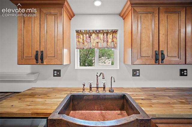 958 Midland Avenue, Manitou Springs, CO 80829