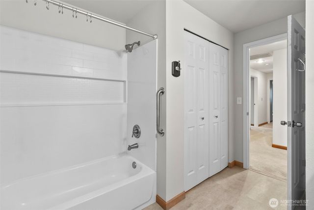 25242 Lake Wilderness Country Club Drive SE, Maple Valley, WA 98038