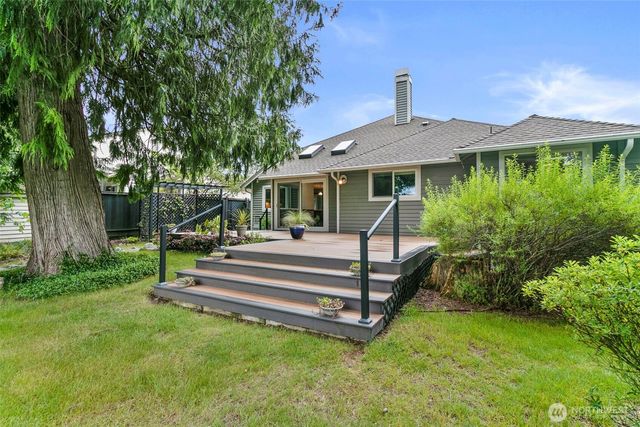 25242 Lake Wilderness Country Club Drive SE, Maple Valley, WA 98038