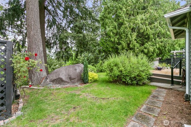 25242 Lake Wilderness Country Club Drive SE, Maple Valley, WA 98038