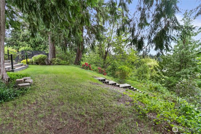 25242 Lake Wilderness Country Club Drive SE, Maple Valley, WA 98038