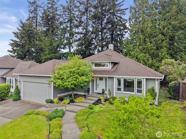 25242 Lake Wilderness Country Club Drive SE, Maple Valley, WA 98038