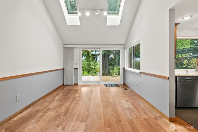 25242 Lake Wilderness Country Club Drive SE, Maple Valley, WA 98038