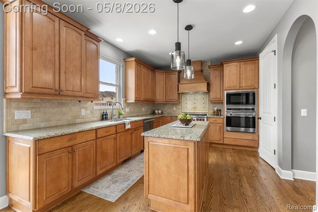 8439 Boulder Shores Drive, South Lyon, MI 48178