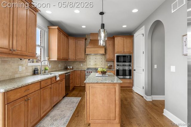 8439 Boulder Shores Drive, South Lyon, MI 48178
