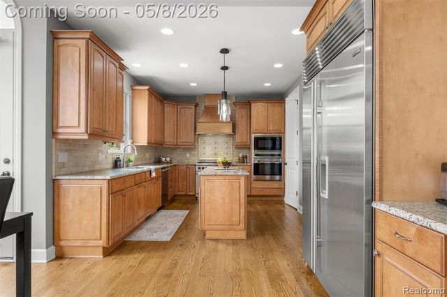 8439 Boulder Shores Drive, South Lyon, MI 48178