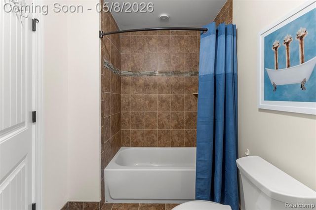 8439 Boulder Shores Drive, South Lyon, MI 48178