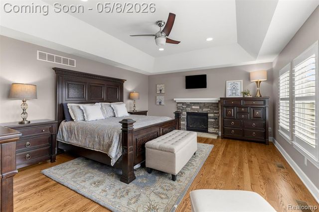 8439 Boulder Shores Drive, South Lyon, MI 48178