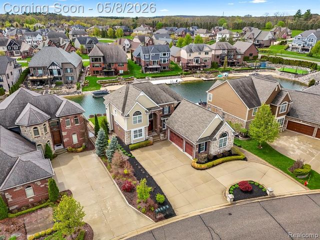 8439 Boulder Shores Drive, South Lyon, MI 48178