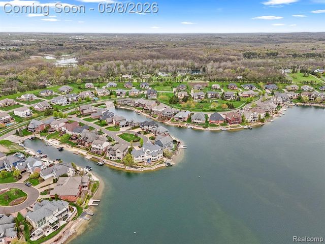 8439 Boulder Shores Drive, South Lyon, MI 48178