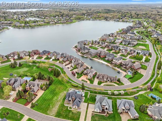 8439 Boulder Shores Drive, South Lyon, MI 48178