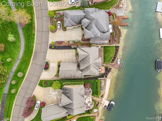8439 Boulder Shores Drive, South Lyon, MI 48178