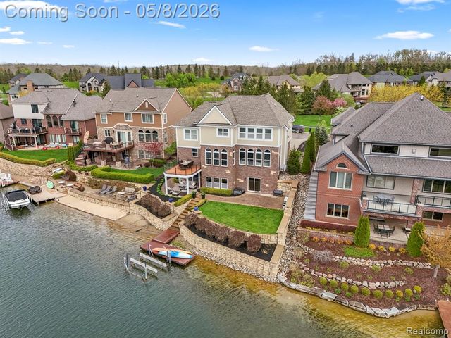 8439 Boulder Shores Drive, South Lyon, MI 48178