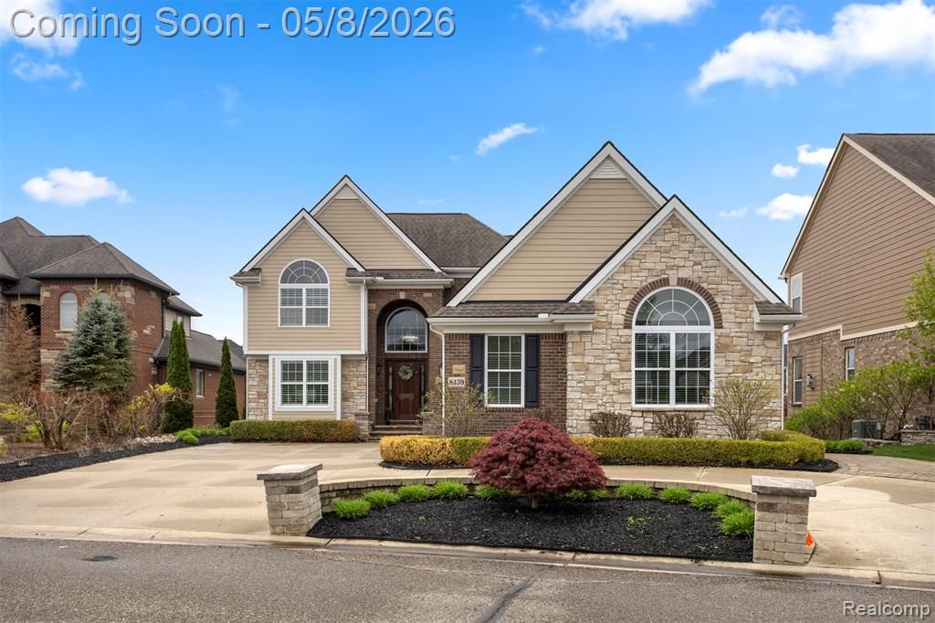 8439 Boulder Shores Drive, South Lyon, MI 48178