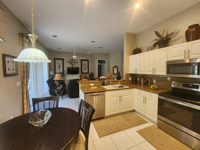 7940 Rockford Road, Boynton Beach, FL 33472