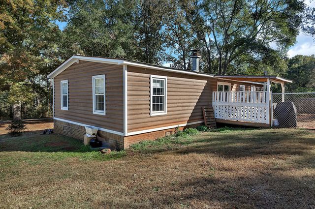 439 Oak Shores Road, Anderson, SC 29625