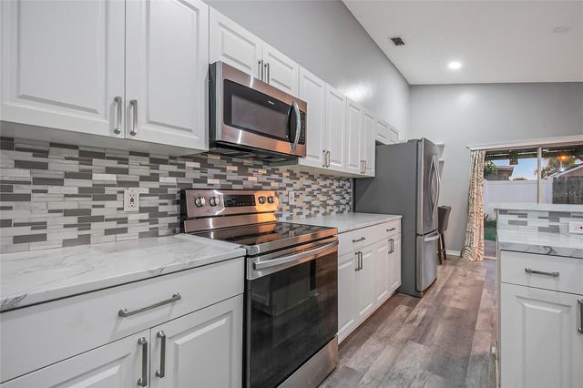 7646 HARBOR BEND CIRCLE, Orlando, FL 32822