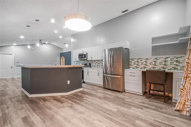 7646 HARBOR BEND CIRCLE, Orlando, FL 32822