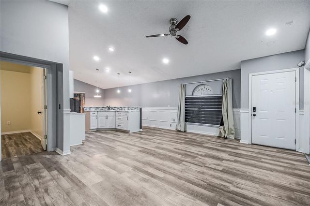 7646 HARBOR BEND CIRCLE, Orlando, FL 32822