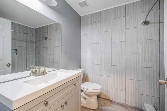 7646 HARBOR BEND CIRCLE, Orlando, FL 32822