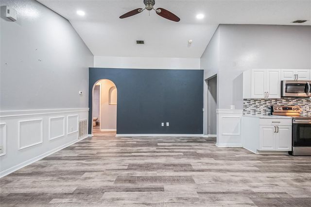 7646 HARBOR BEND CIRCLE, Orlando, FL 32822