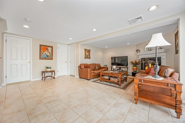 130 West Drive, Massapequa, NY 11758