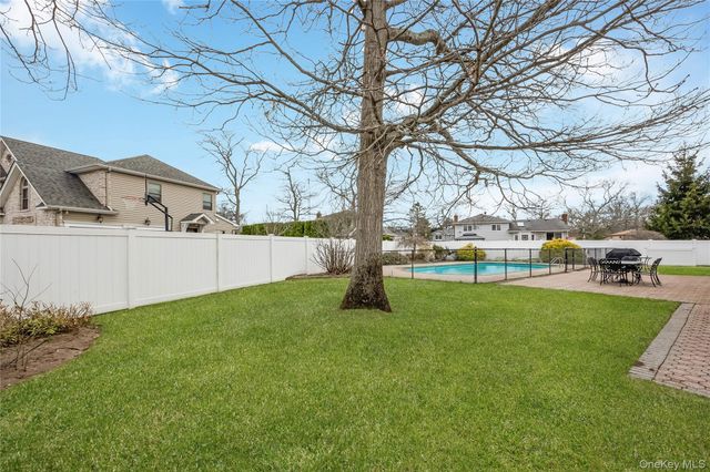 130 West Drive, Massapequa, NY 11758