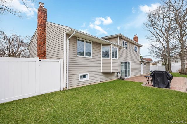 130 West Drive, Massapequa, NY 11758