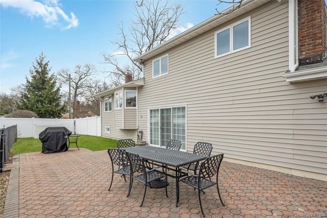 130 West Drive, Massapequa, NY 11758