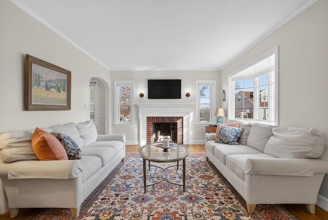 9 Violet Rd, Peabody, MA 01960