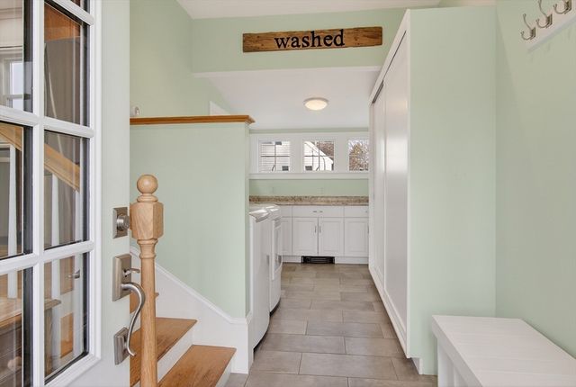 9 Violet Rd, Peabody, MA 01960