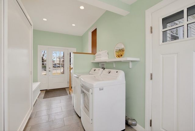 9 Violet Rd, Peabody, MA 01960