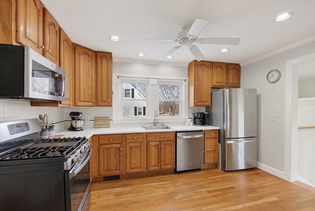 9 Violet Rd, Peabody, MA 01960