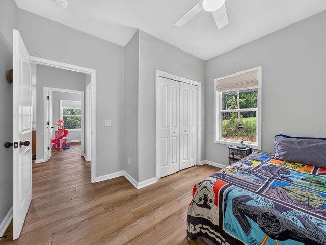 1047 Old County House Rd, Charlotte, TN 37036