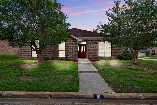 1 Friendswood Dr., Longview, TX 75605