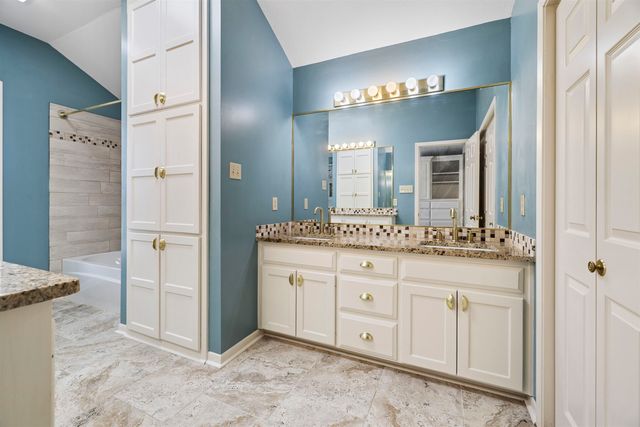 1 Friendswood Dr., Longview, TX 75605