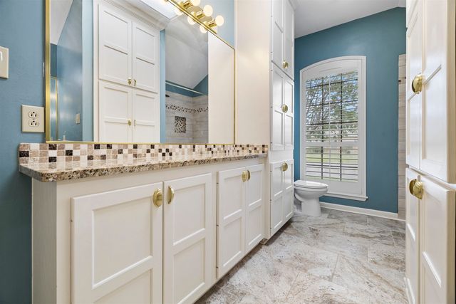 1 Friendswood Dr., Longview, TX 75605