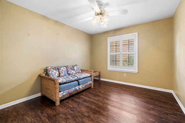 1 Friendswood Dr., Longview, TX 75605