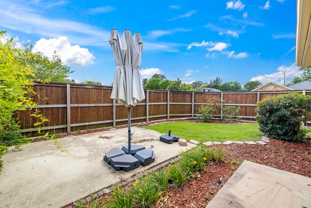 1 Friendswood Dr., Longview, TX 75605