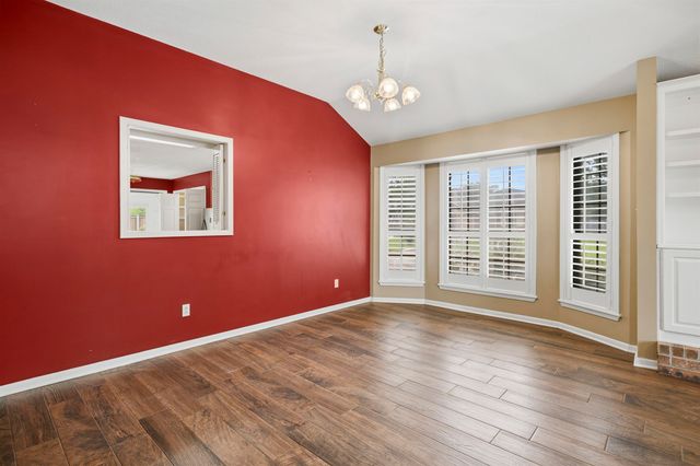 1 Friendswood Dr., Longview, TX 75605